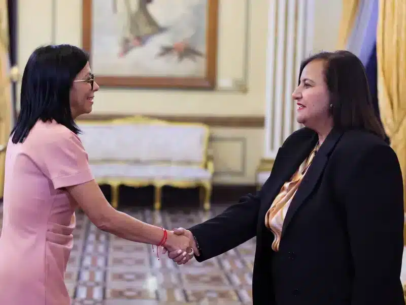 La tercera ronda del diálogo y la foto con Delcy Rodríguez: así lo ven politólogos