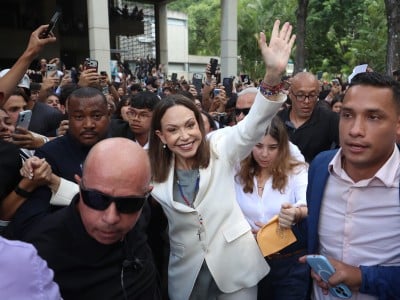 “Es una señal de cambio”, gritan ucabistas al ver de cerca a María Corina Machado